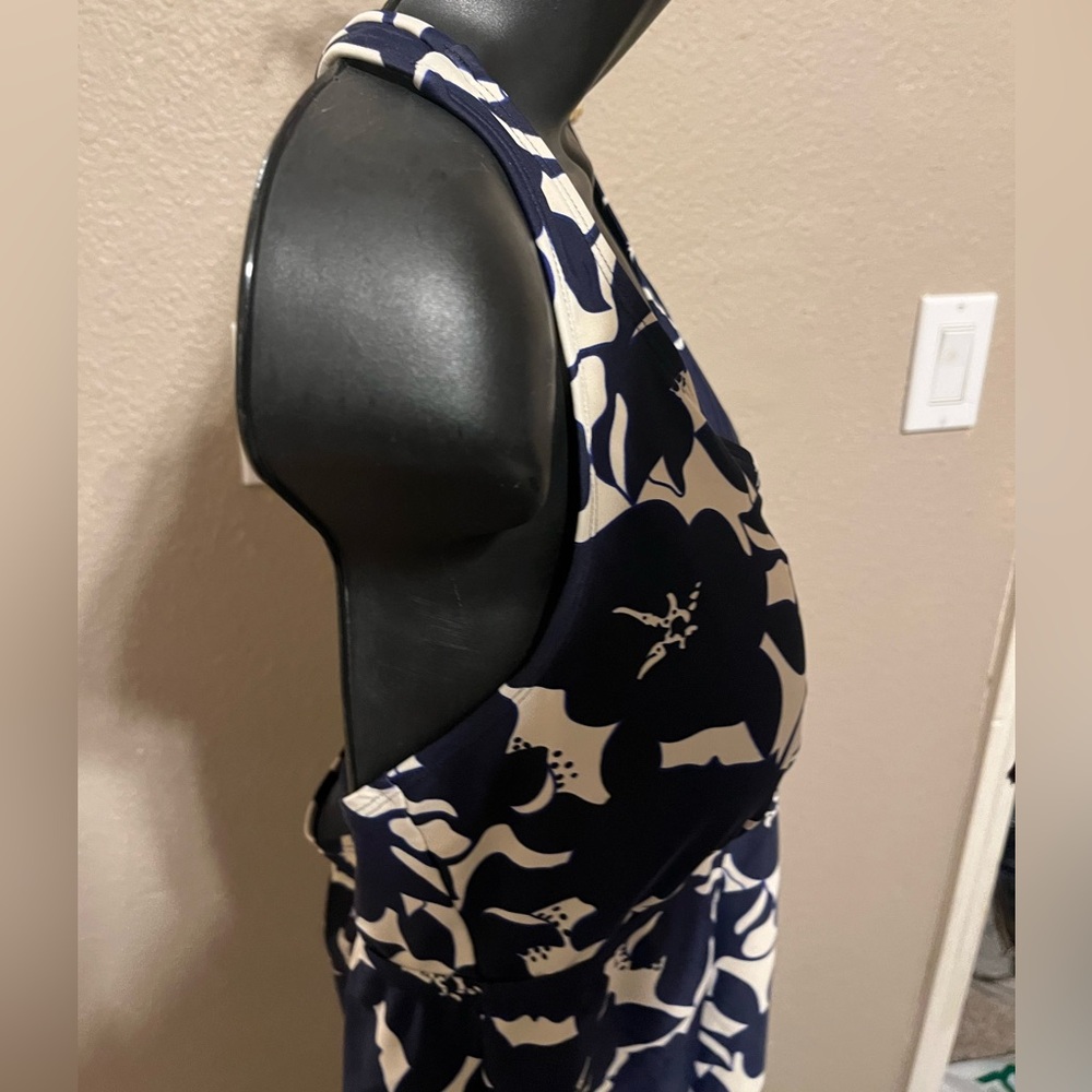 Navy and white floral tankini - Picture 5 of 8